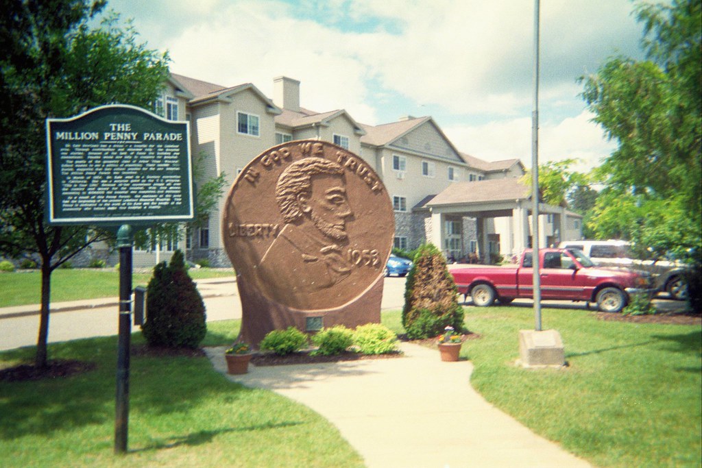 World's Largest Penny I Located in Woodruff, WI. I was dis… Flickr