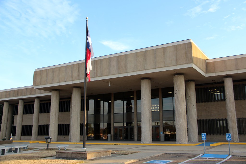 Bostonian Confusion and I Don't Mean Massachusetts Twelve Mile Circle