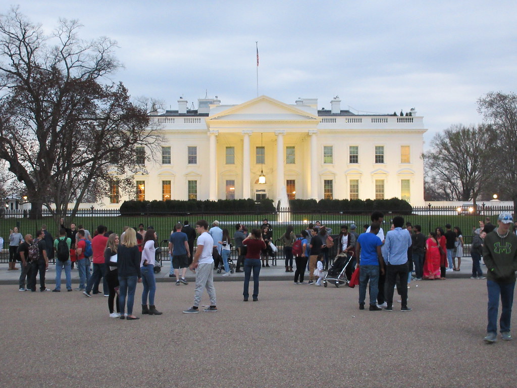 The White House 1600 Pennsylvania Ave NW, Washington, DC 20500 USA a