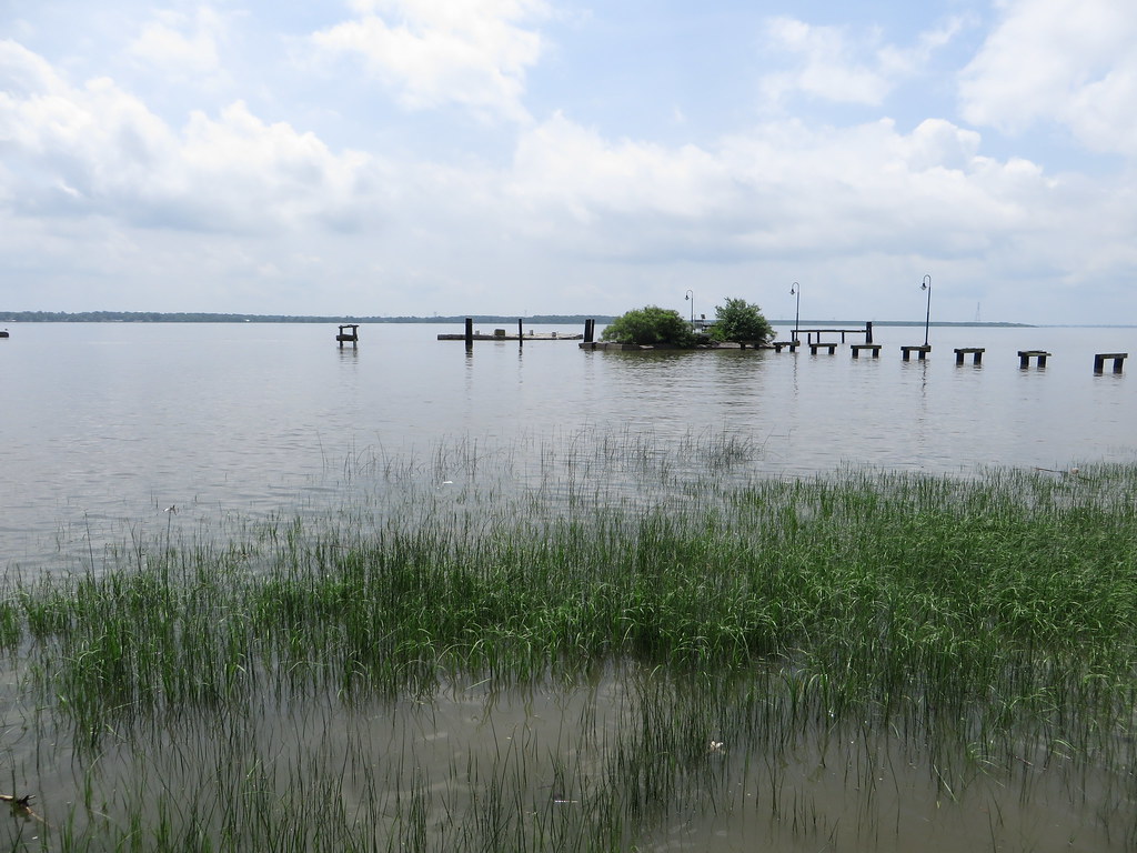 Delaware River, Battery Park, New Castle, Delaware Flickr