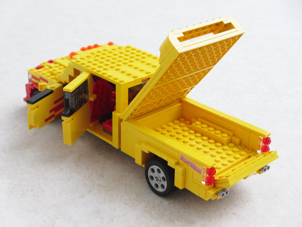 Kill Bill pickup truck (6) Of course, everything opens. Flickr