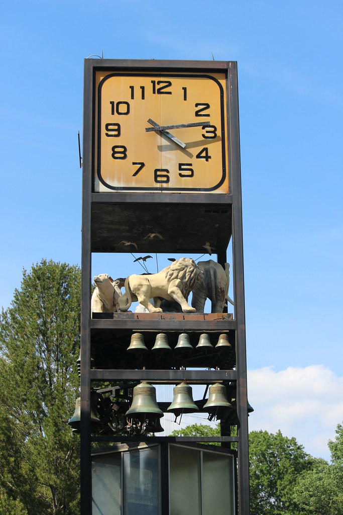 Animal Clock, CT street entrance National Zoo Washington D… Flickr