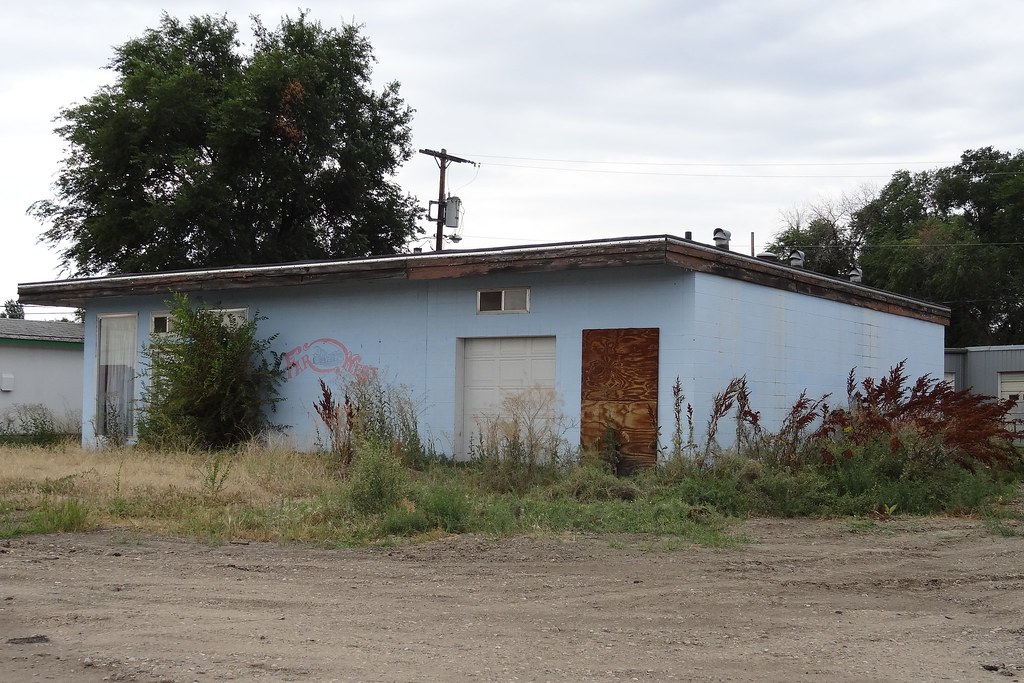 Miles City Plaza Building This seemingly abandoned buildin… Flickr