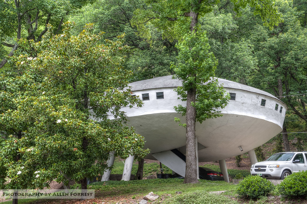 Signal Mountain space ship home Built in 1970 — not long a… Flickr