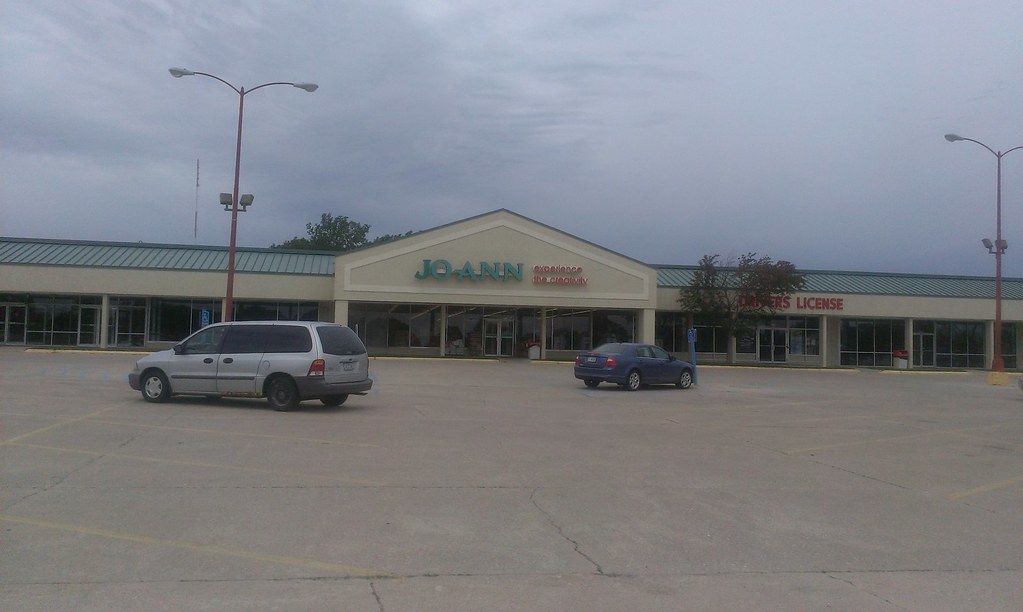 JoAnn Fabrics Southport Center Mason City, Iowa Exterior a