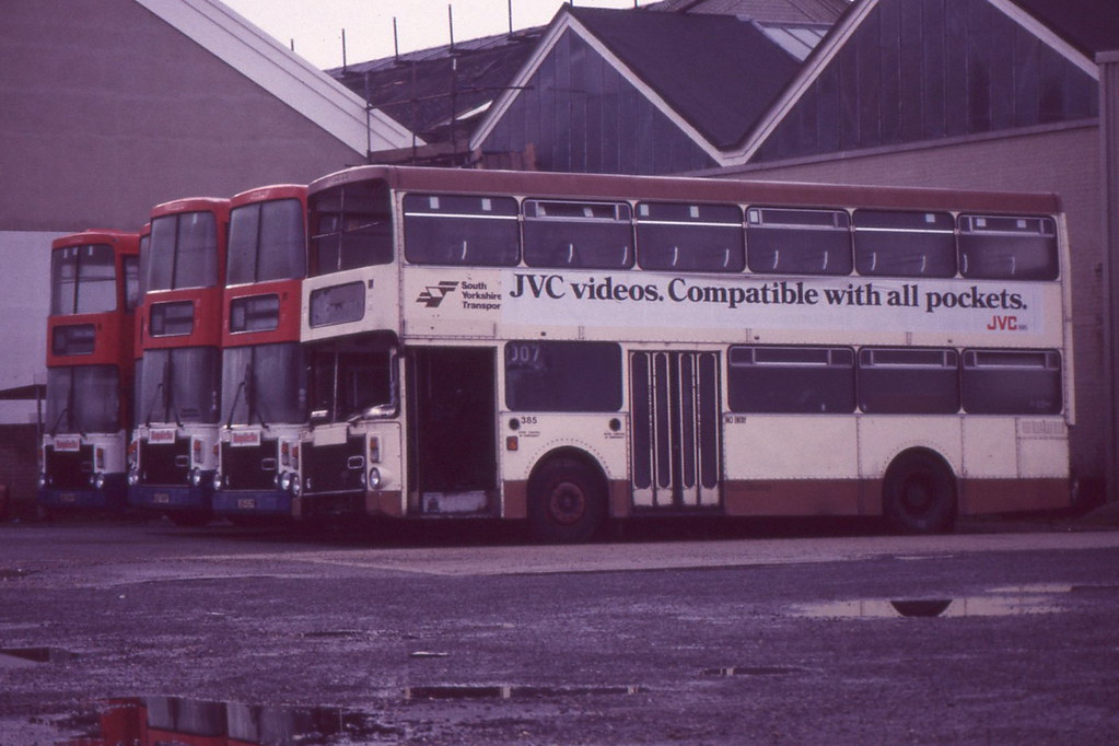 Hampshire Bus Volvo Ailsa with Van Hool McArdle bodies, ex… Flickr