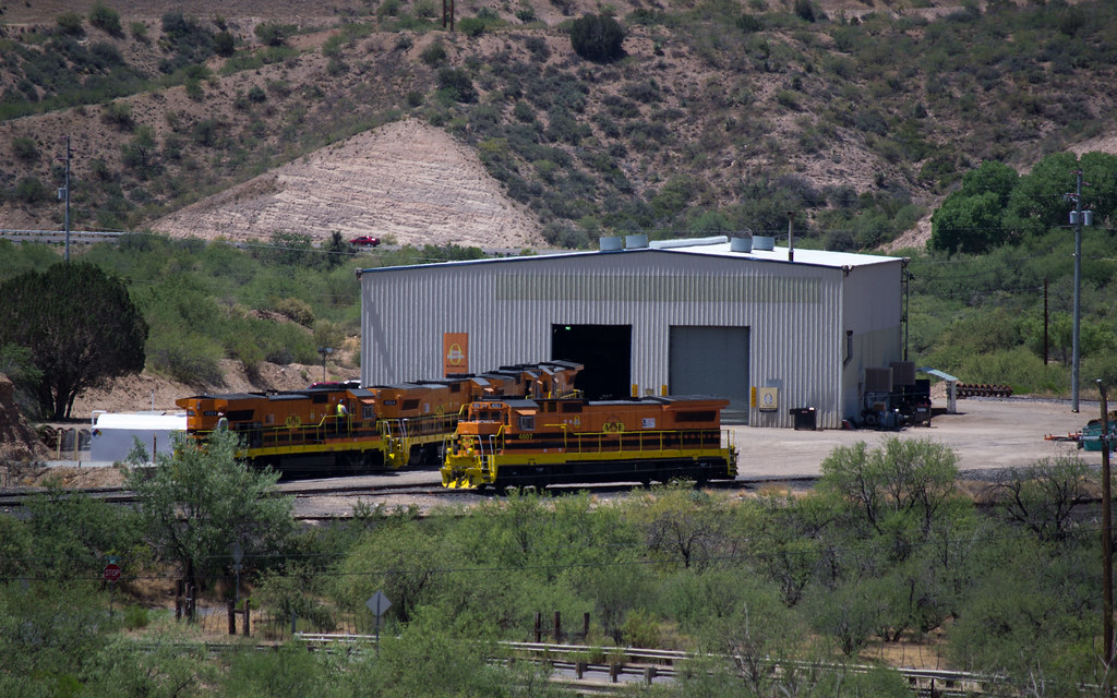 Globe AZ AZER (1968) Taken from outside a maintenance faci… Flickr
