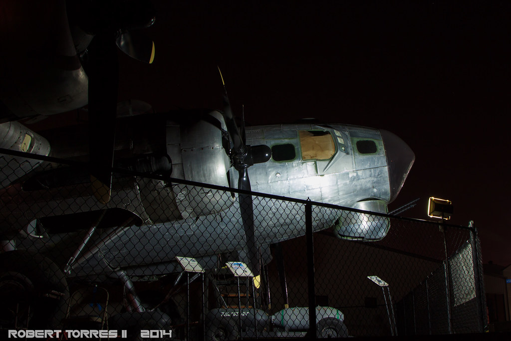 20140824PiccadillyLillyIINight Piccadilly Lilly II … Flickr