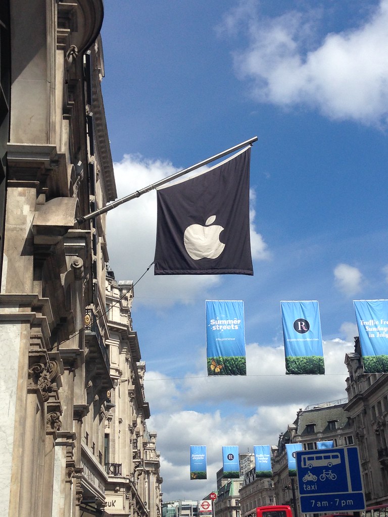 Apple Store Oxford Circus, London ActuaLitté Flickr