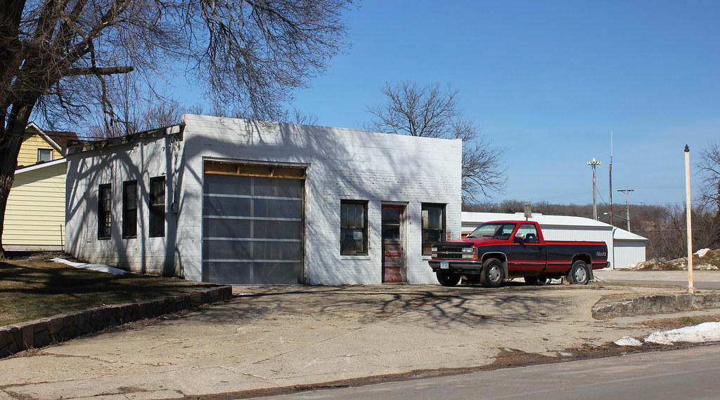 Gas Station Morton, MN Tom McLaughlin Flickr