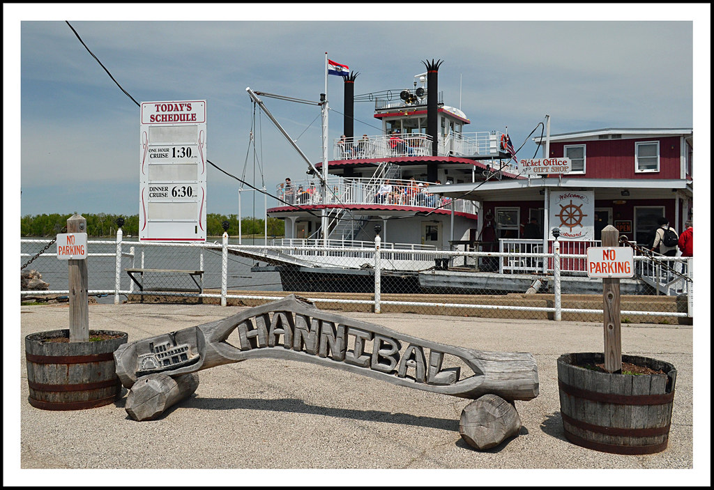 Hannibal's Mark Twain Tour Boat a photo on Flickriver