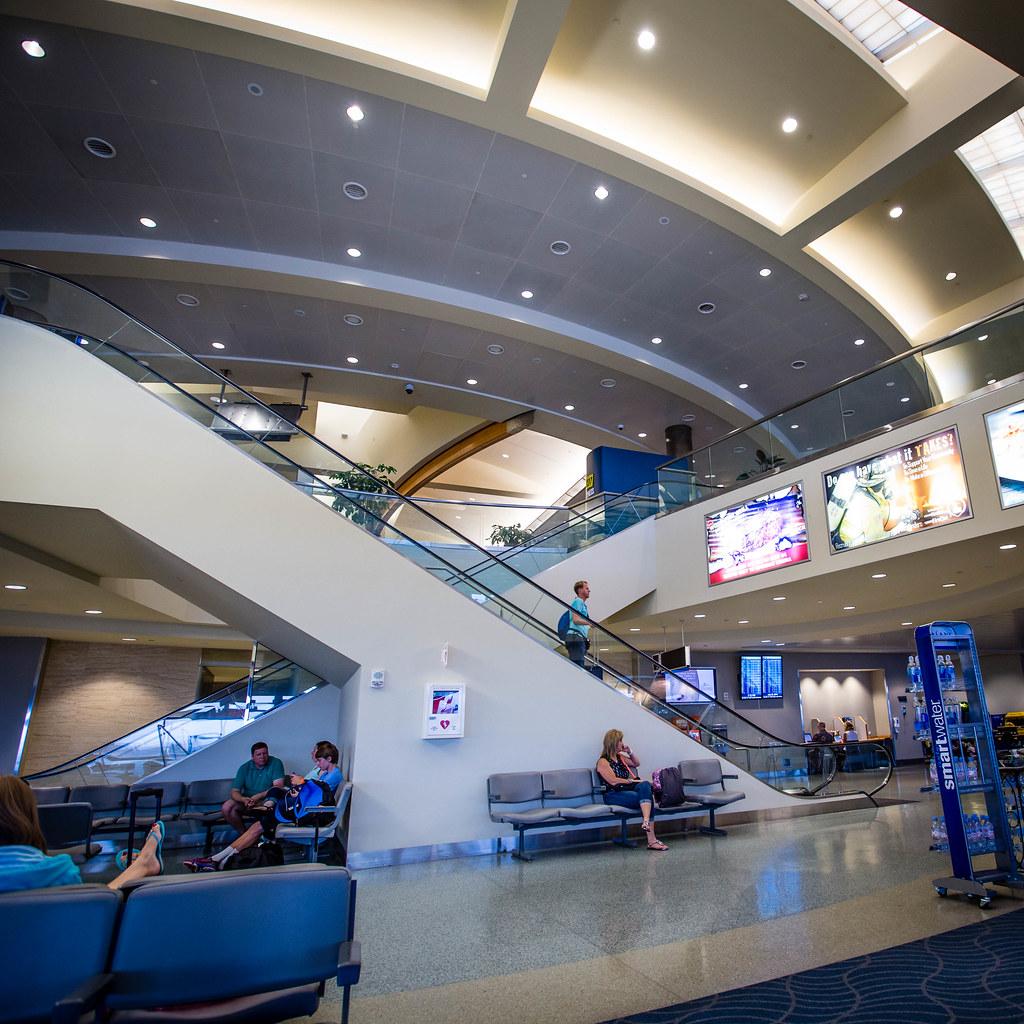 boise airport IMG_0527 Boise (Listeni/ˈbɔɪsi/) is the ca… Flickr