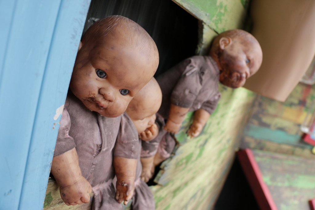 Dollhouse of the Damned haunted house at Halloween Horror … Flickr