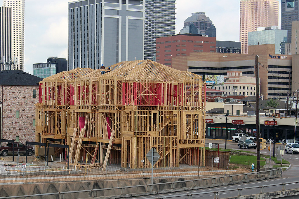 House being built in Houston House under construction in H… Flickr