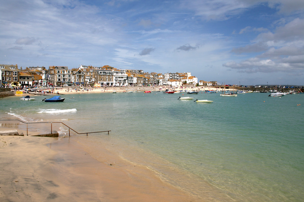St Ives harbour Jon Combe Flickr
