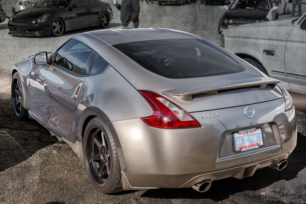 Nissan 370Z (Cars & Coffee of Hendersonville NC) Photograp… Flickr