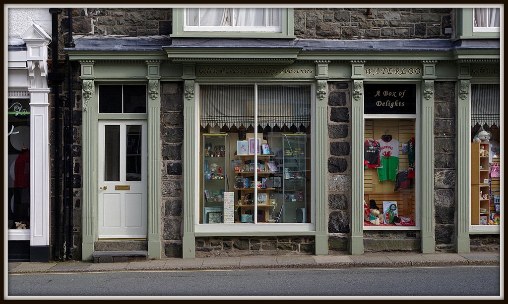 Shop front, Dolgellau A charming little town, compact, nar… Flickr