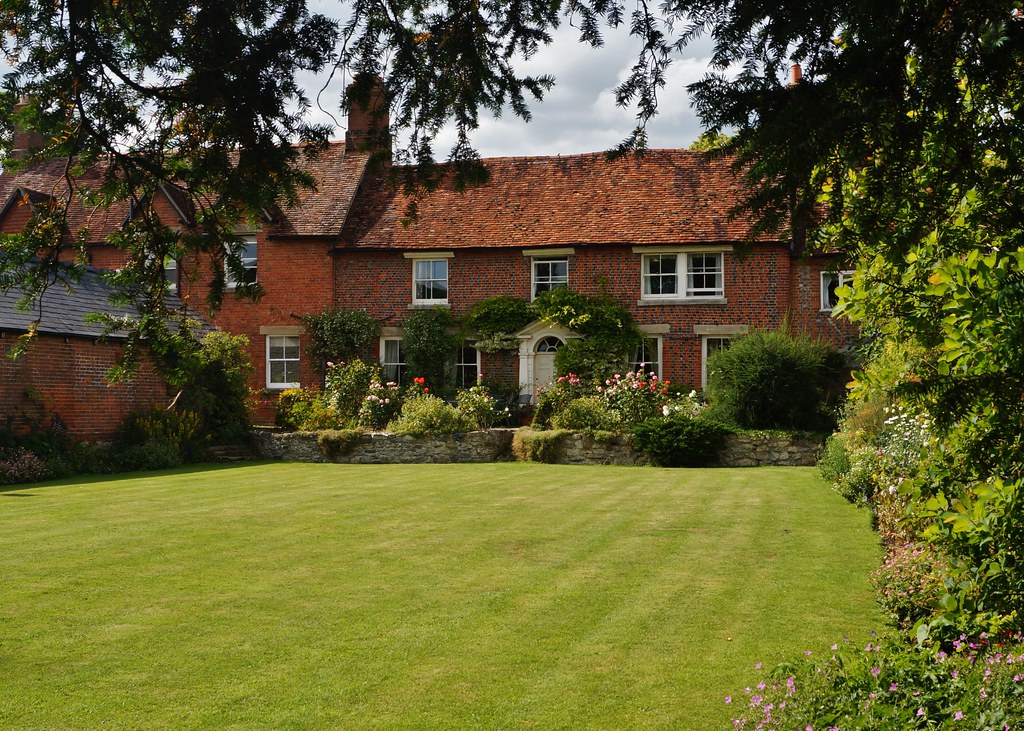 Ideal home. Hardwick, Bucks. 29/06/14. Ron Adams Flickr