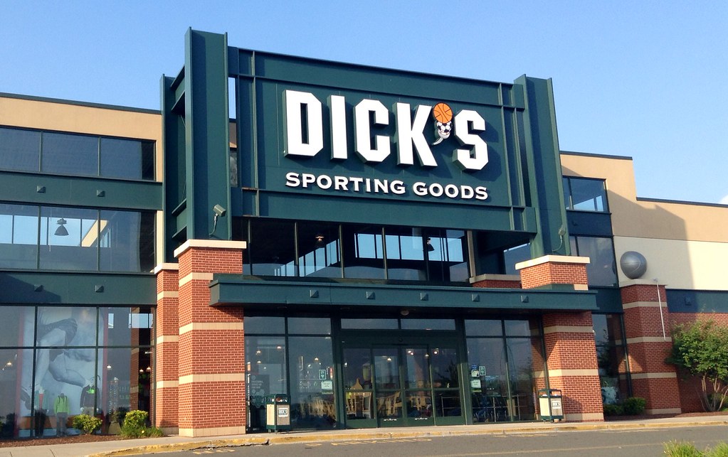Dick's Sporting Goods Dick's Sporting Goods, Manchester, C… Flickr