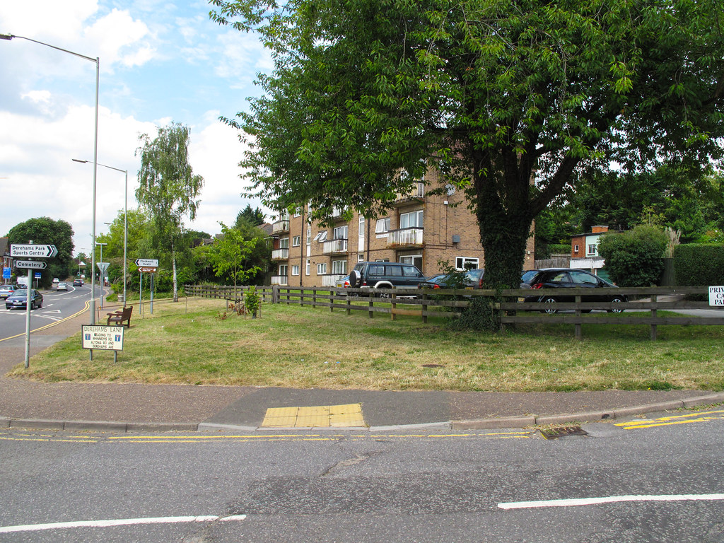 Loudwater corner of Derehams Lane and London Rd a photo on Flickriver