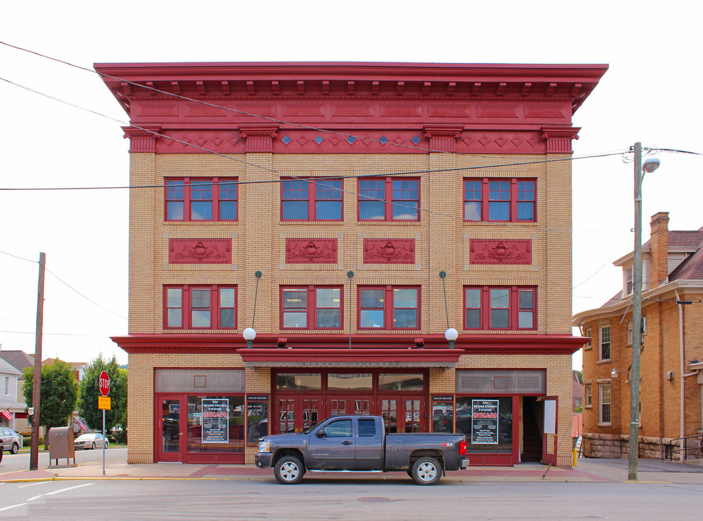 Moundsville's Strand The Strand Theatre in Moundsville, We… Flickr