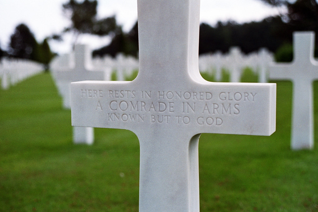 DDay Unknown American Grave marker for one of the Americ… Flickr