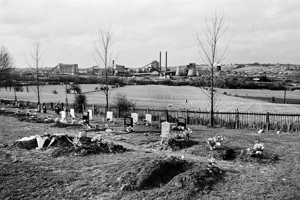 Wingerworth, The Avenue Coking Plant, 1986 Part of a serie… Flickr