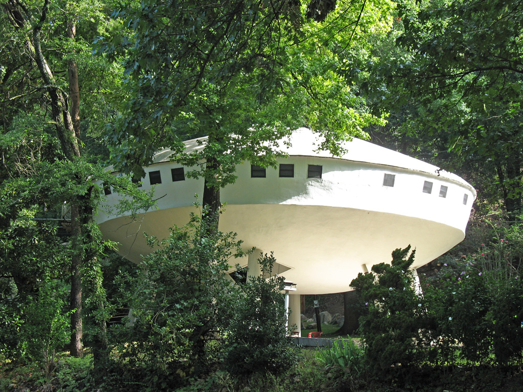 Flying Saucer House Ray Luce Flickr