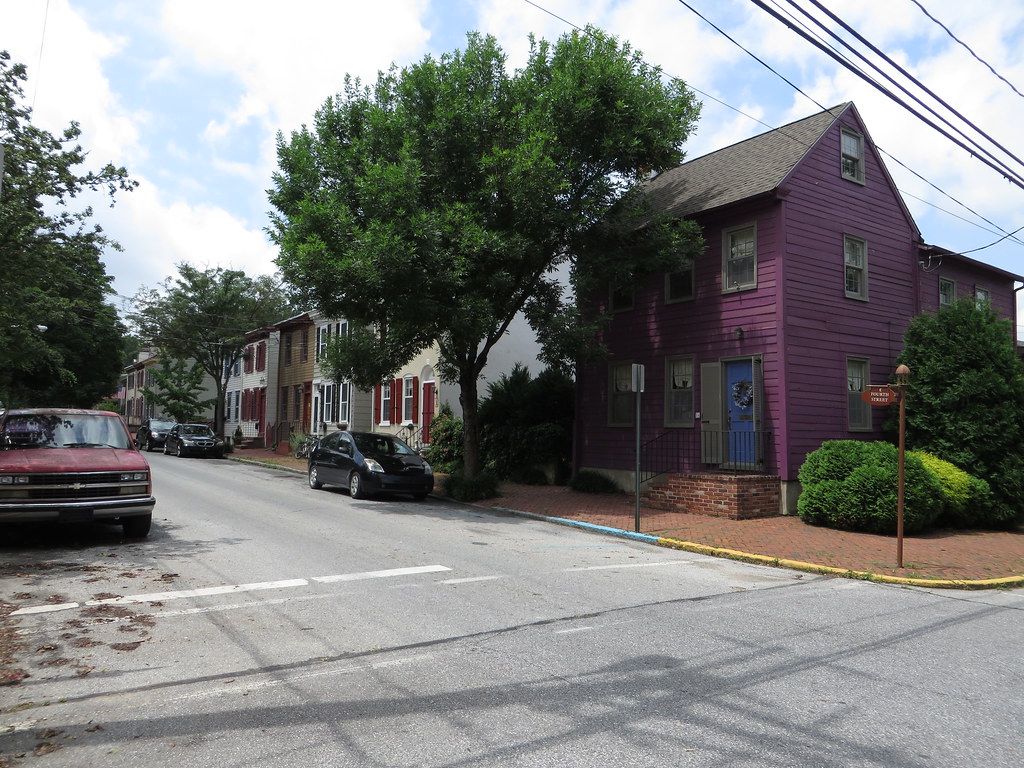 Houses in New Castle, Delaware New Castle is a city in New… Flickr