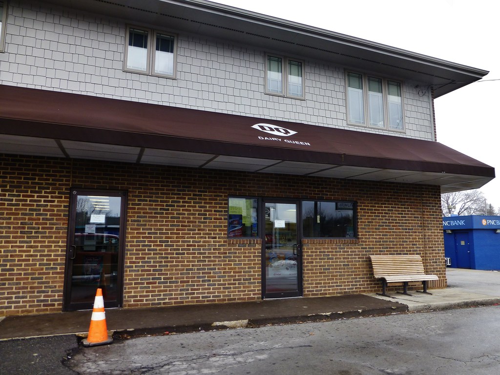Dairy Queen Bowling Green This Dairy Queen still has an ol… Flickr