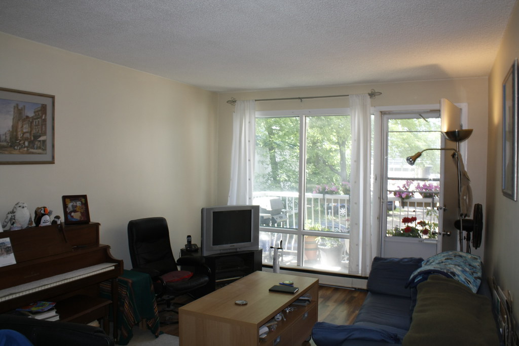 Living Room Photo taken for listing condo for rent Neil and Kathy