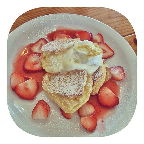 Craving the strawberry souffle pancake from the Cream Pot … Flickr