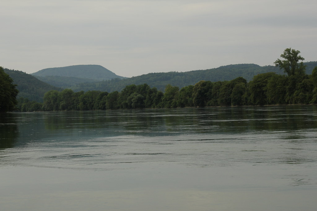 Rhein ( Fluss River ) oberhalb L.aufenburg im Kanton Aar… Flickr