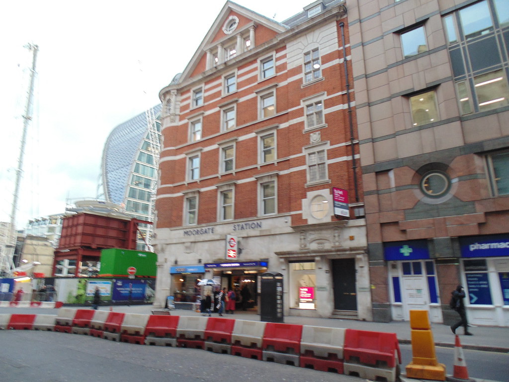 TfL Station Station is one of 18 termi… Flickr