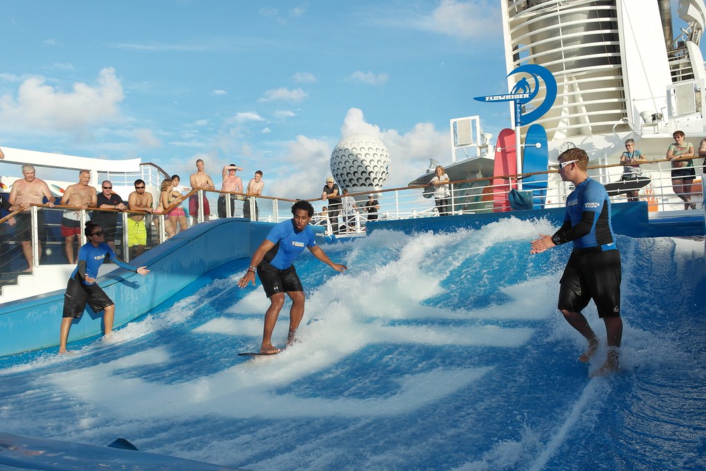 Royal Caribbean International Voyager of the Seas’ surf si… Flickr