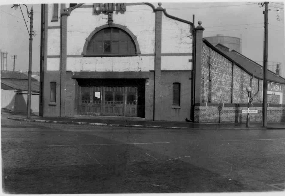 Don cinema, Ashton New Road, Manchester Manchester Archives+ Flickr