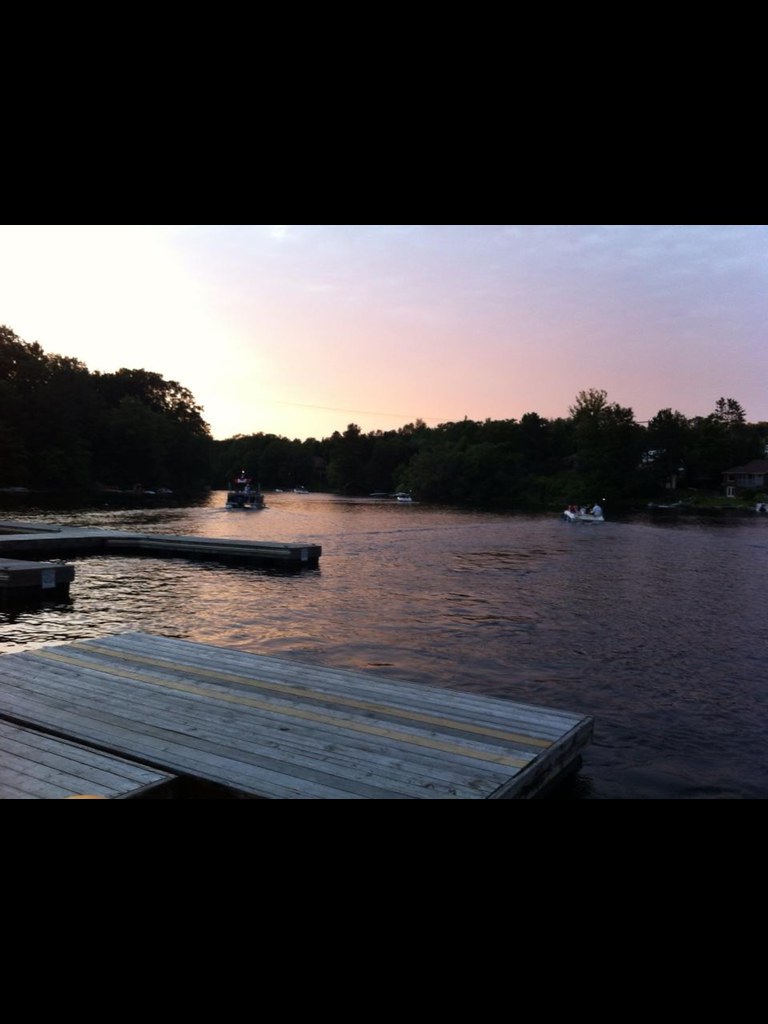 Huntsville, Ontario sunset lake dock town huntsville … Flickr