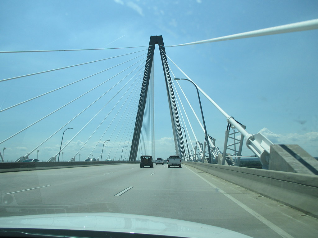 Big Bridge Right into the harbor, and it's one of the long… Flickr