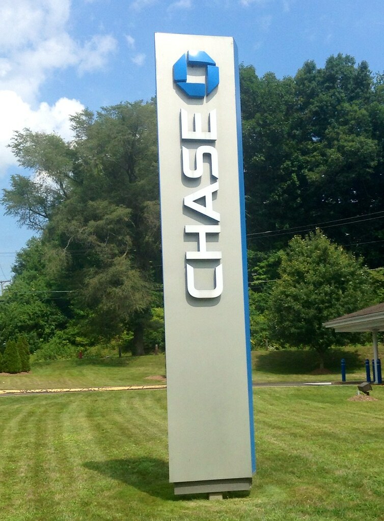 Chase Bank Chase Bank, Bethel CT, 8/2014 by Mike Mozart of… Flickr