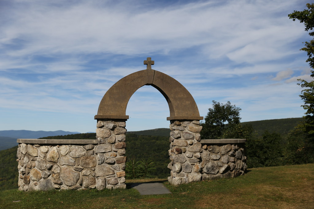 Stone Church memorial arch Cragsmoor, NY Paul Comstock Flickr
