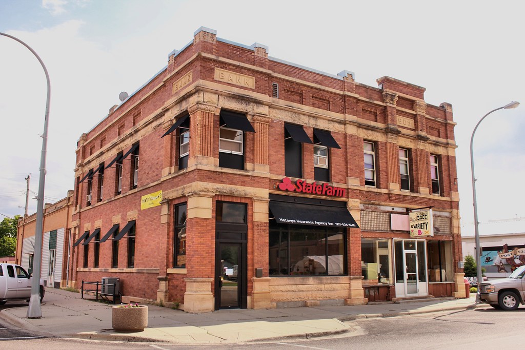 Bank Building Mapleton, MN Tom McLaughlin Flickr