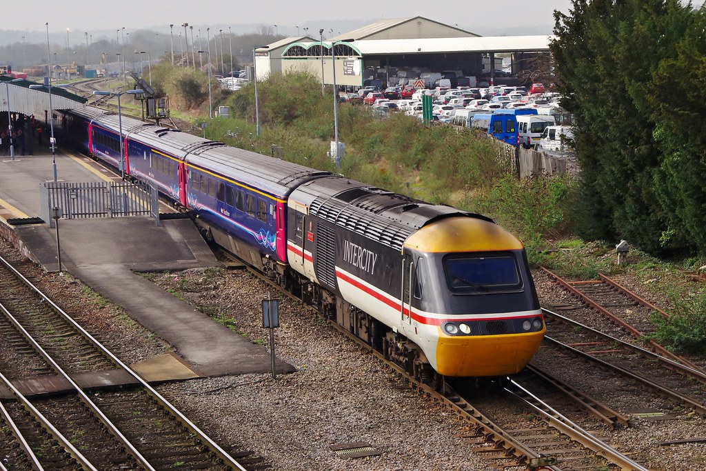 Westbury IMGP27051 43185 leads a GWR service to London clagmaster