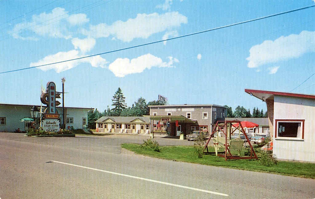 Motel Au Vieux Fanal, RivièreduLoup, Québec Québechrome Flickr