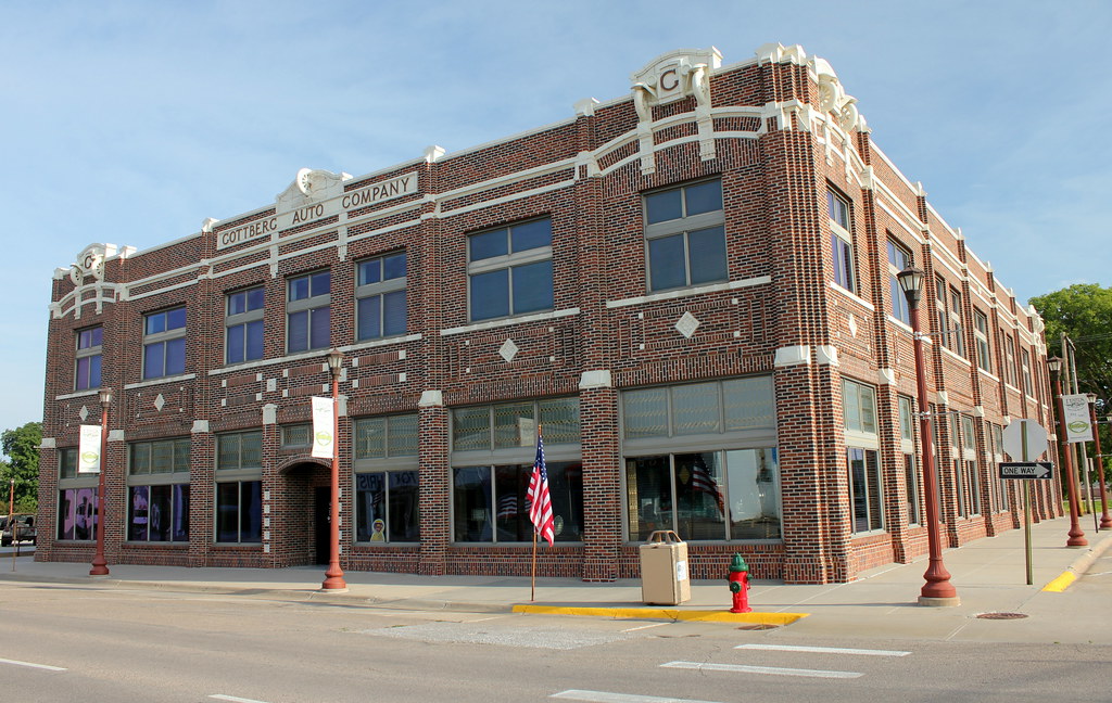 Gottberg Auto Co. Building Columbus, NE Built in 1921 in… Flickr