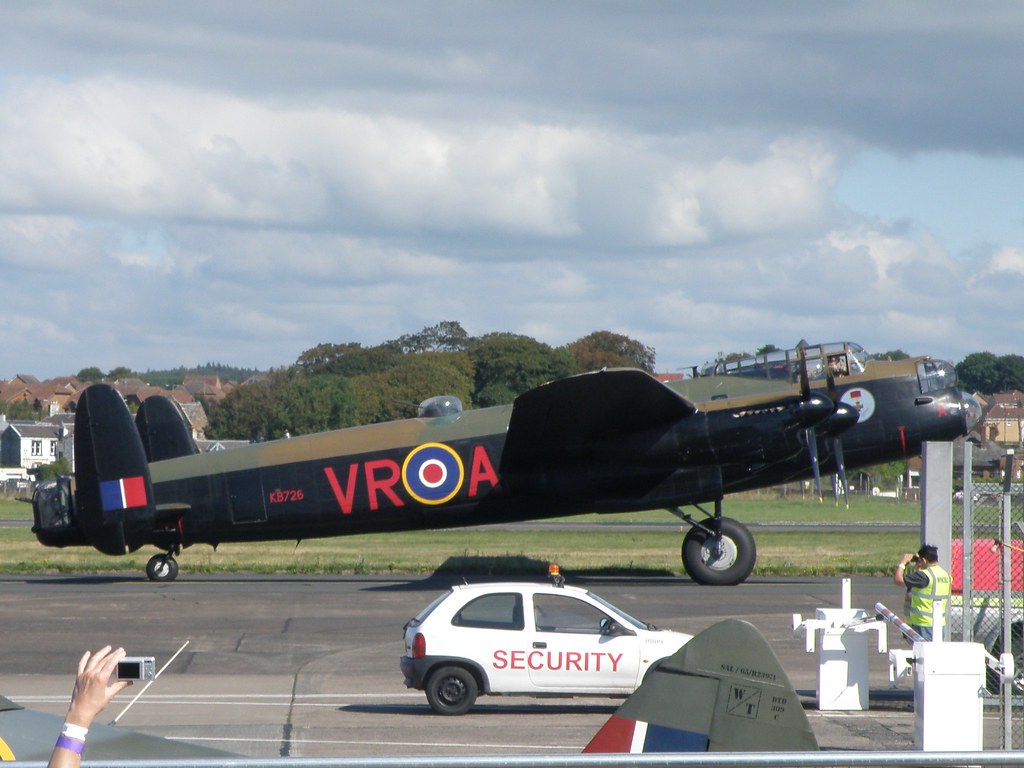 Lancaster Taxiing Avro Lancaster CGVRA of Canadian Warpl… Flickr