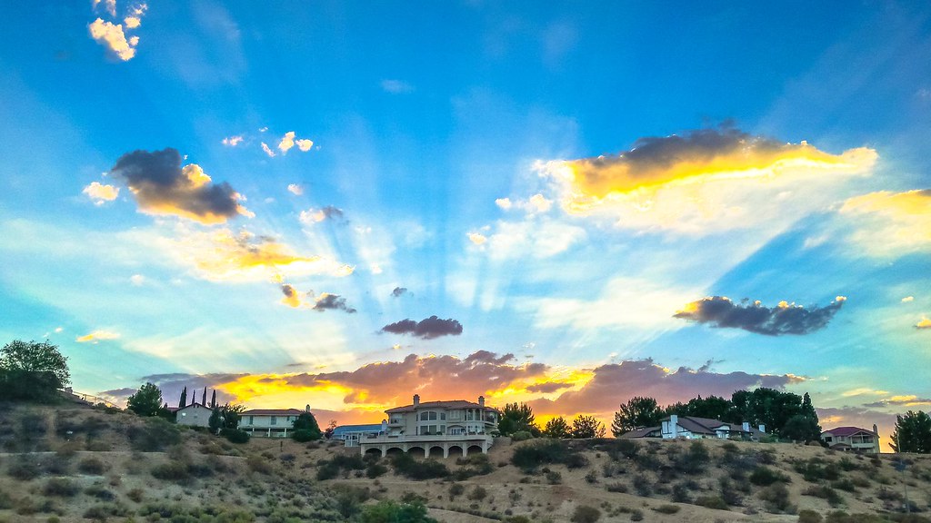Spring Valley Lake Sunset Victorville is blessed with a lo… Flickr