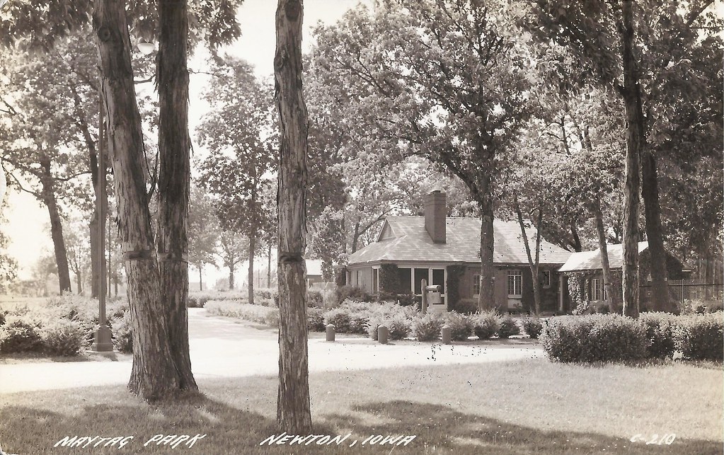 Newton, Iowa, Maytag Park, House, 1940s Maytag Park is a c… Flickr