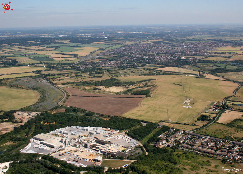 Tarmac Topblock East Tilbury Road in Linford. terry joyce Flickr