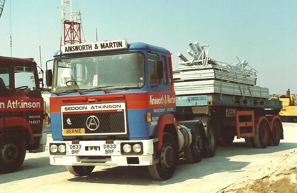 D833BRF An Ainsworth & Martin 6x2 SA401 was the unit bring… Flickr