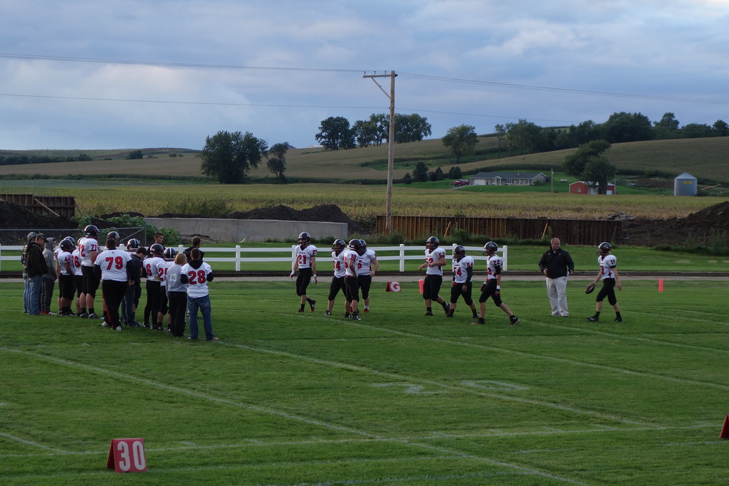 Dunkerton Raiders, Before the Game 91214 02 HLV Warriors… Flickr